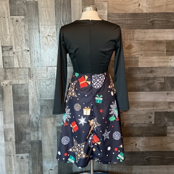 Adorable Christmas fit and flare dress large festive holiday party snowflake - Picture 9 of 12